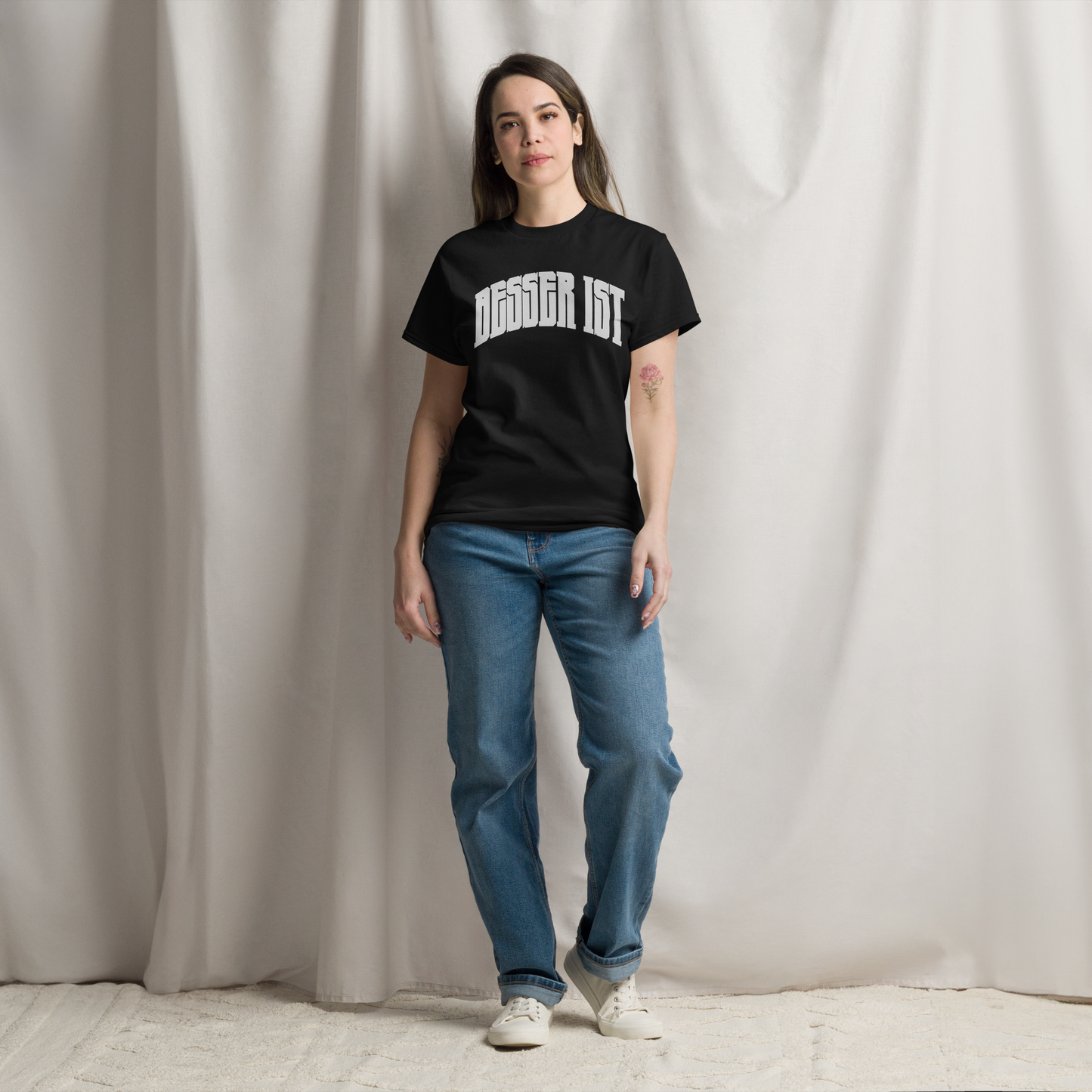 BESSER IST Front Curved - Classic T-Shirt black